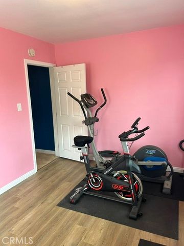 1301 S Castlegate, Compton, CA 90221