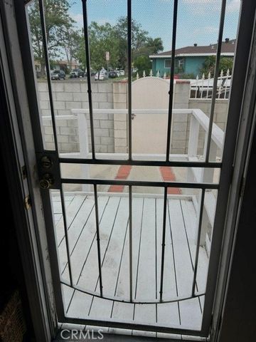 1301 S Castlegate, Compton, CA 90221