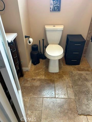 1301 S Castlegate, Compton, CA 90221
