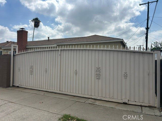 1301 S Castlegate, Compton, CA 90221