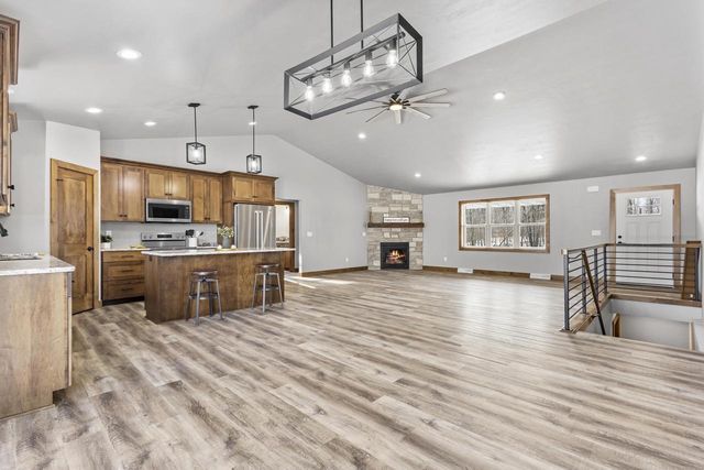 3382 LARGO RIDGE COURT, Green Bay, WI 54311