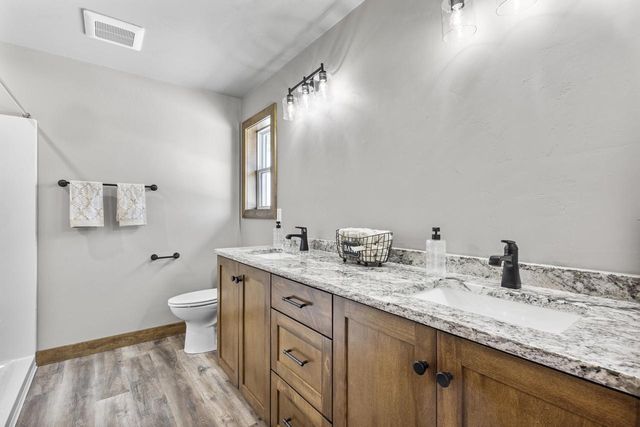 3382 LARGO RIDGE COURT, Green Bay, WI 54311