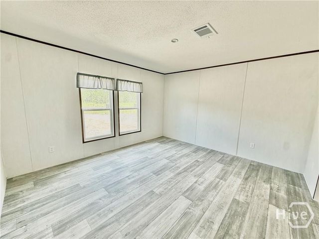 221 County Line Road, Hinesville, GA 31313