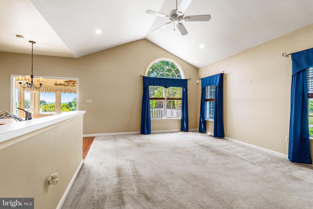 Image 11 of property listing at 122 WILLOW OAK CT, Elkton, MD 21921