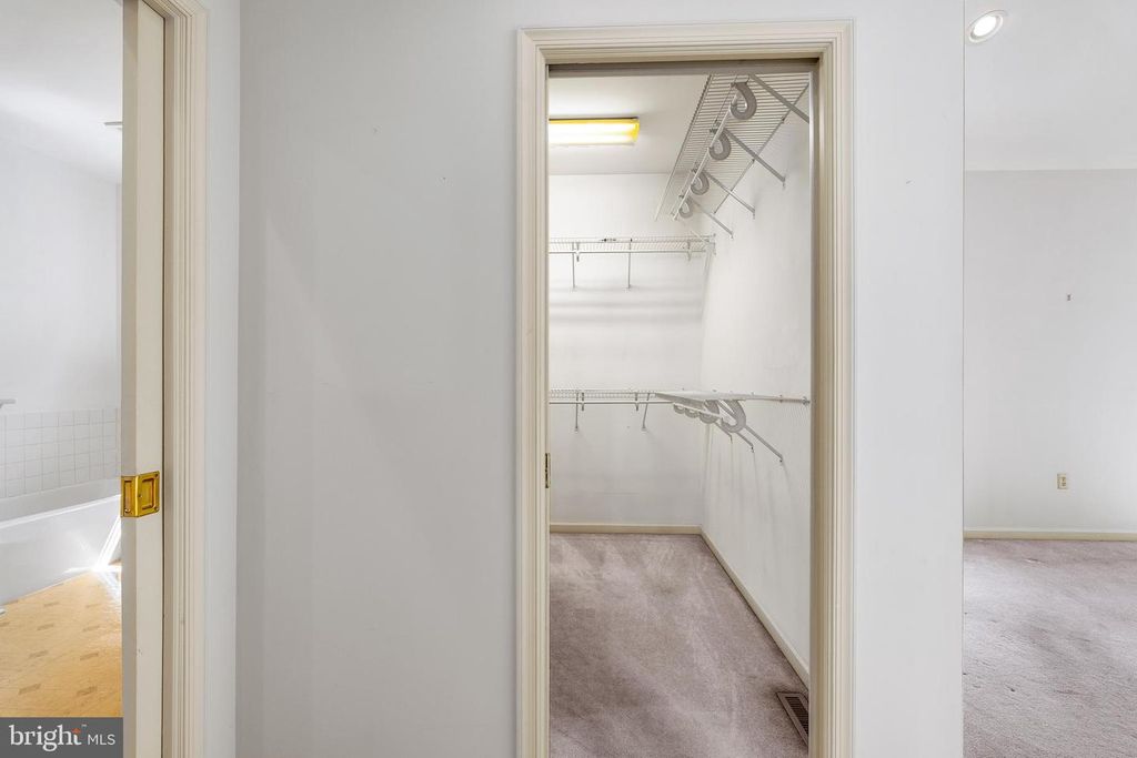 Image 17 of property listing at 122 WILLOW OAK CT, Elkton, MD 21921