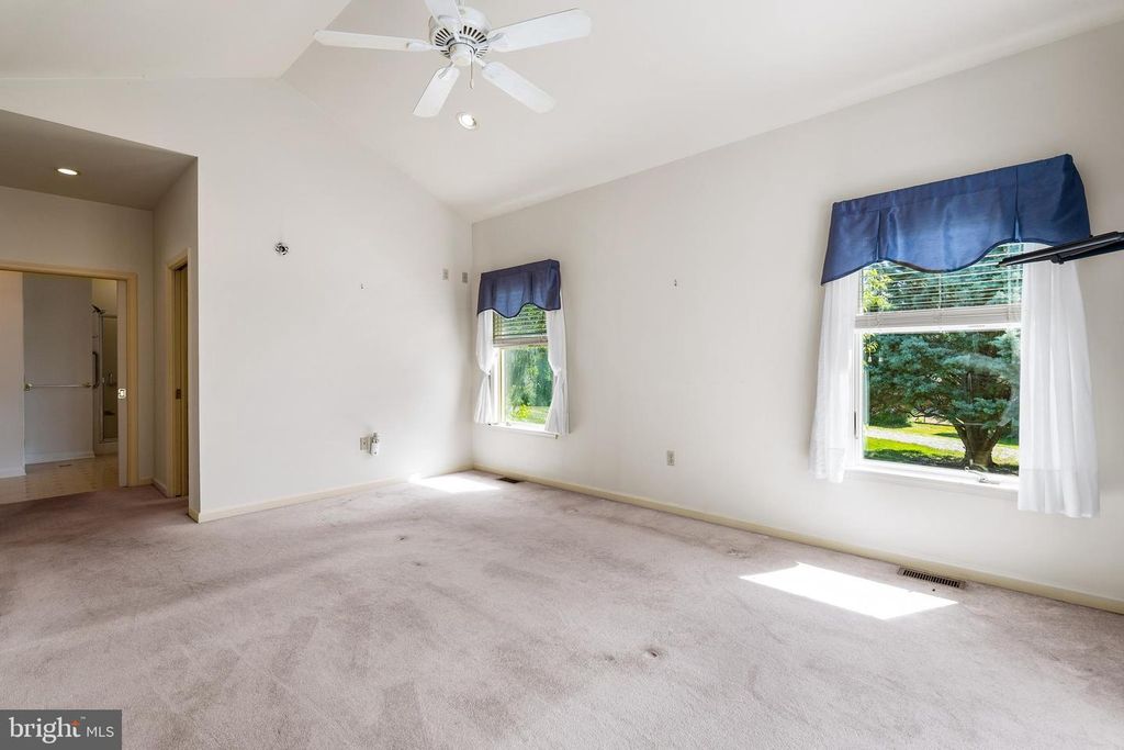 Image 19 of property listing at 122 WILLOW OAK CT, Elkton, MD 21921
