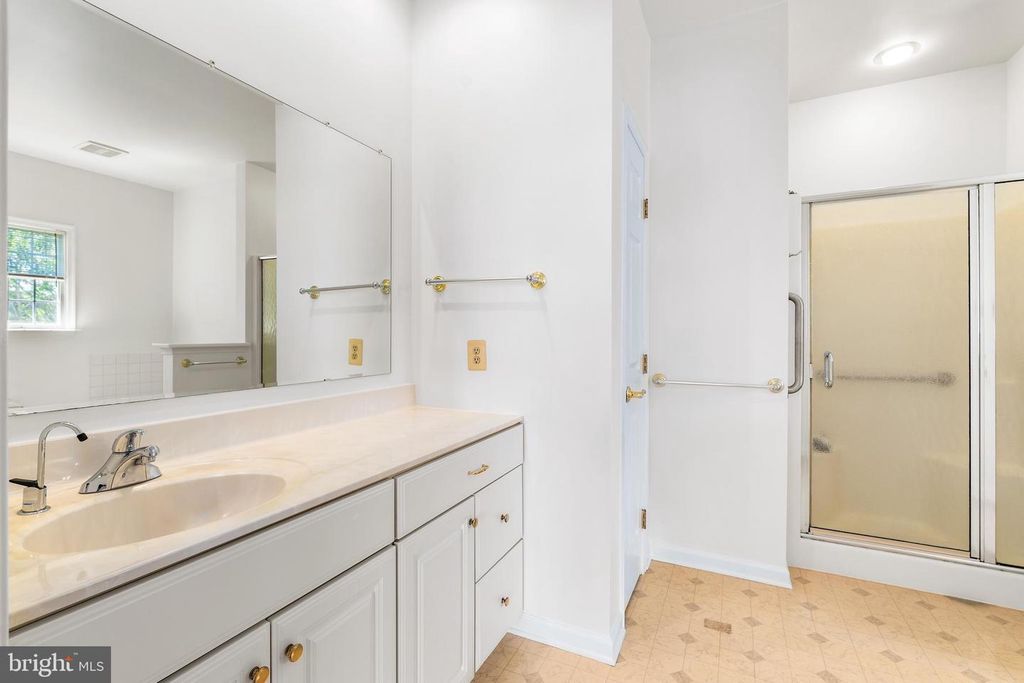 Image 21 of property listing at 122 WILLOW OAK CT, Elkton, MD 21921