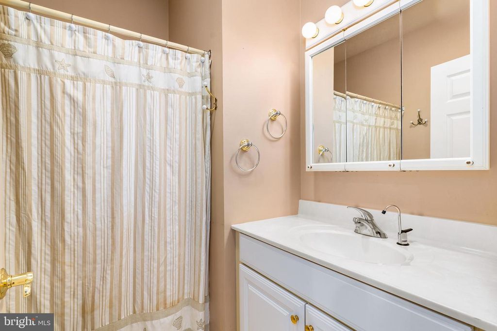 Image 25 of property listing at 122 WILLOW OAK CT, Elkton, MD 21921