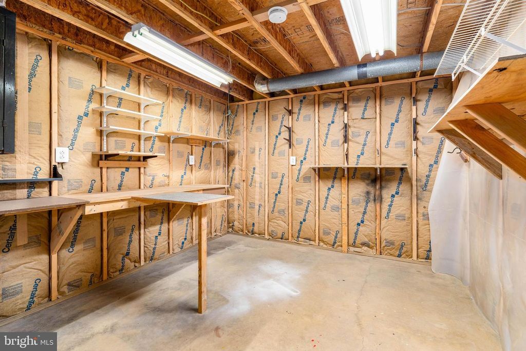 Image 37 of property listing at 122 WILLOW OAK CT, Elkton, MD 21921