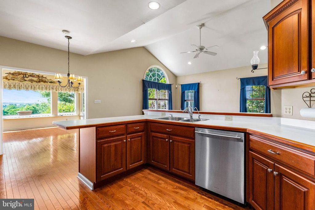 Image 8 of property listing at 122 WILLOW OAK CT, Elkton, MD 21921
