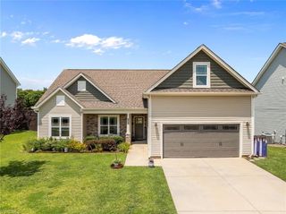 107 Campaign Drive, Mebane, NC 27302