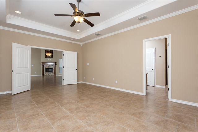 5701 Loire Blvd, Corpus Christi, TX 78414