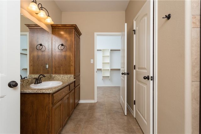 5701 Loire Blvd, Corpus Christi, TX 78414