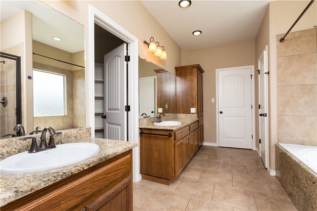 5701 Loire Blvd, Corpus Christi, TX 78414
