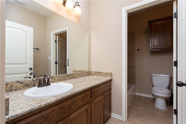 5701 Loire Blvd, Corpus Christi, TX 78414