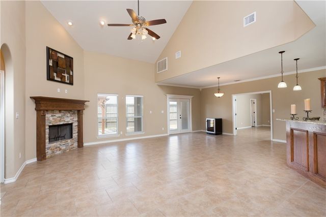 5701 Loire Blvd, Corpus Christi, TX 78414