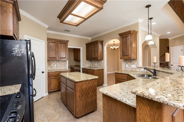 5701 Loire Blvd, Corpus Christi, TX 78414