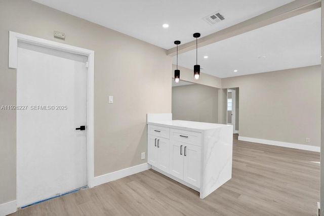 6844 SW 12th St, Pembroke Pines, FL 33023