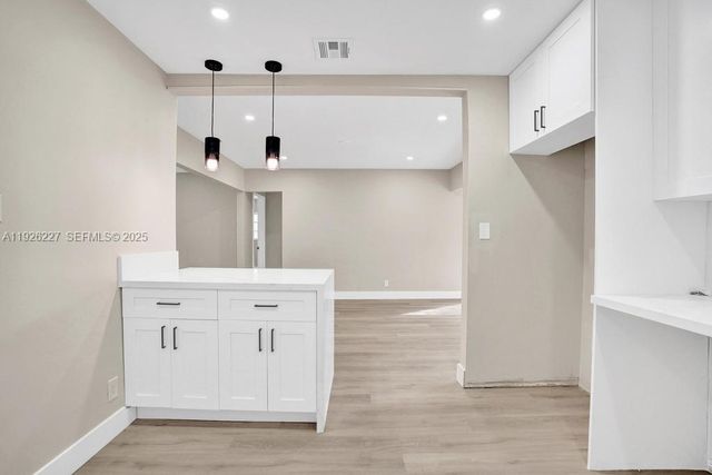 6844 SW 12th St, Pembroke Pines, FL 33023