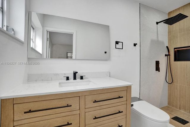 6844 SW 12th St, Pembroke Pines, FL 33023