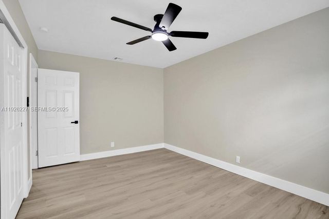 6844 SW 12th St, Pembroke Pines, FL 33023