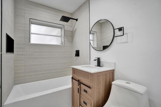 6844 SW 12th St, Pembroke Pines, FL 33023