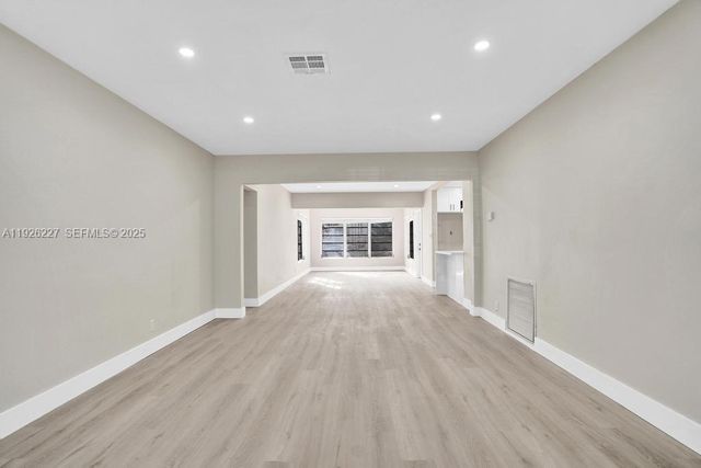 6844 SW 12th St, Pembroke Pines, FL 33023