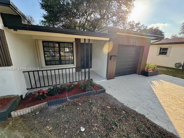 6844 SW 12th St, Pembroke Pines, FL 33023