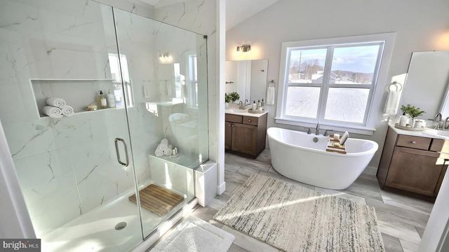 256 WEST VALLEY RD, Denver, PA 17517