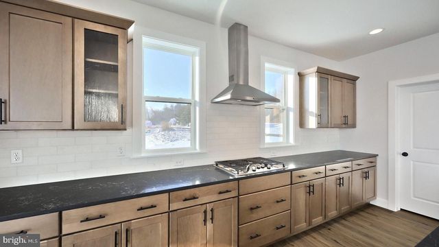 256 WEST VALLEY RD, Denver, PA 17517