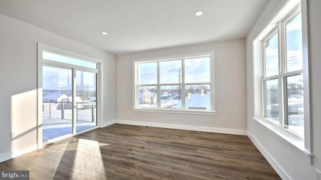 256 WEST VALLEY RD, Denver, PA 17517