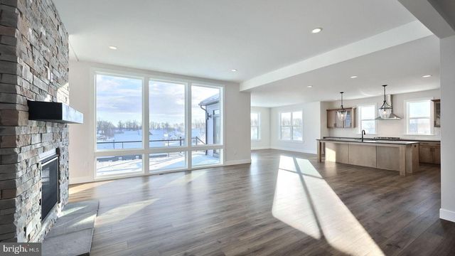 256 WEST VALLEY RD, Denver, PA 17517