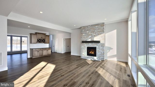 256 WEST VALLEY RD, Denver, PA 17517