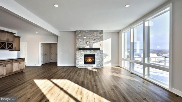 256 WEST VALLEY RD, Denver, PA 17517