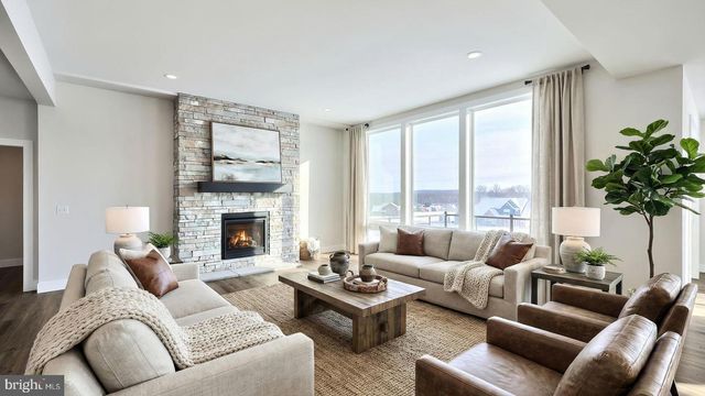 256 WEST VALLEY RD, Denver, PA 17517