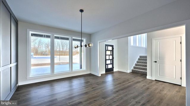 256 WEST VALLEY RD, Denver, PA 17517