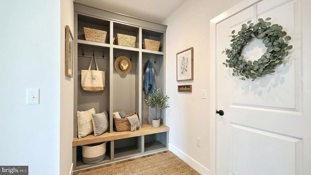 256 WEST VALLEY RD, Denver, PA 17517