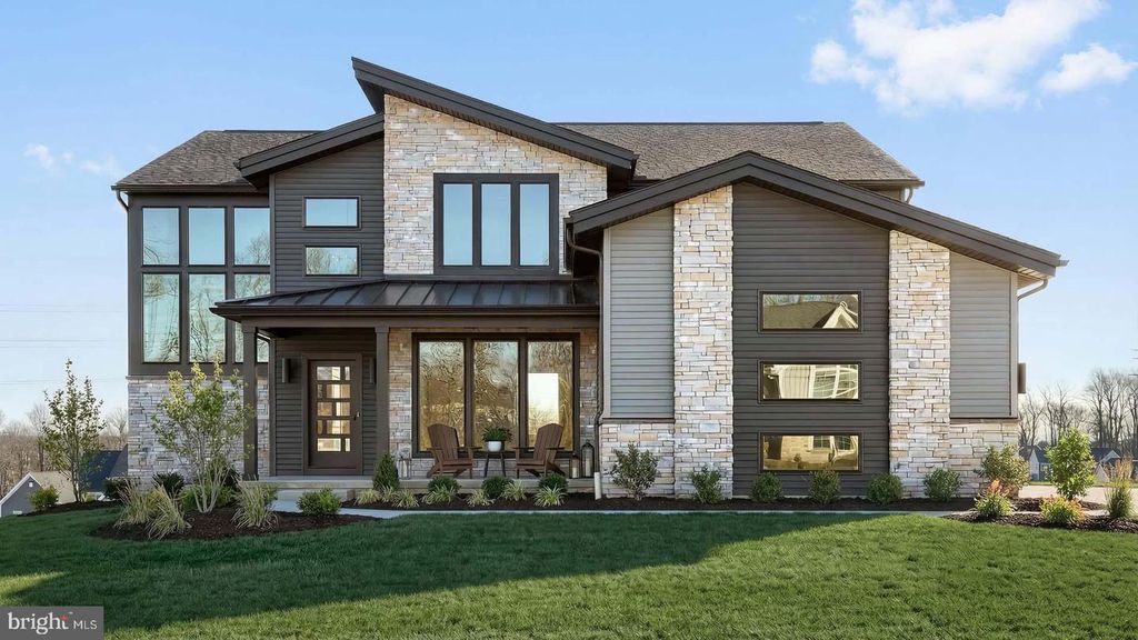 256 WEST VALLEY RD, Denver, PA 17517