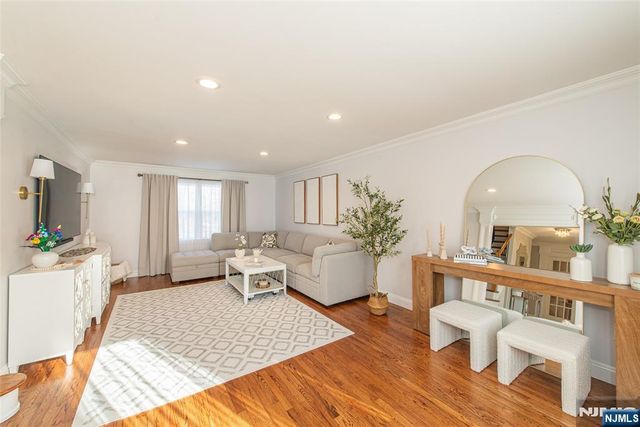 34 Templar Way, Par-troy Hills Twp., NJ 07054