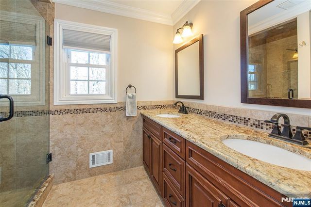 34 Templar Way, Par-troy Hills Twp., NJ 07054