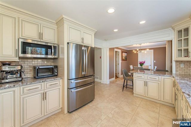 34 Templar Way, Par-troy Hills Twp., NJ 07054