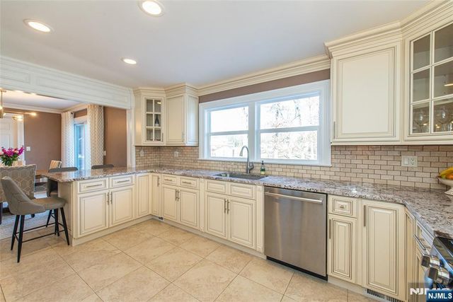 34 Templar Way, Par-troy Hills Twp., NJ 07054