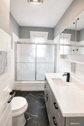 762 Howe Avenue 2nd fl, Shelton, CT 06484