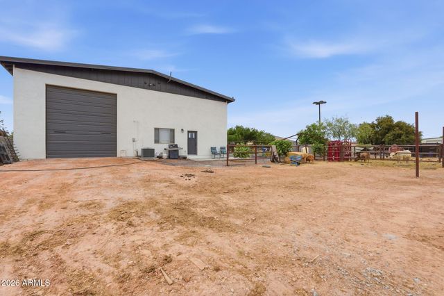 1251 E LOVELAND Lane, San Tan Valley, AZ 85140