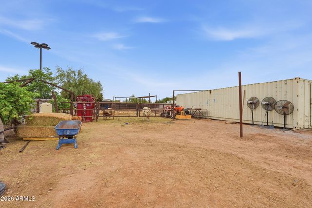 1251 E LOVELAND Lane, San Tan Valley, AZ 85140