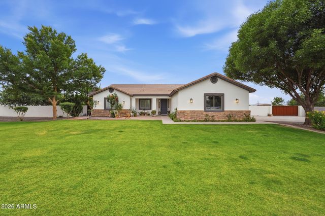 1251 E LOVELAND Lane, San Tan Valley, AZ 85140