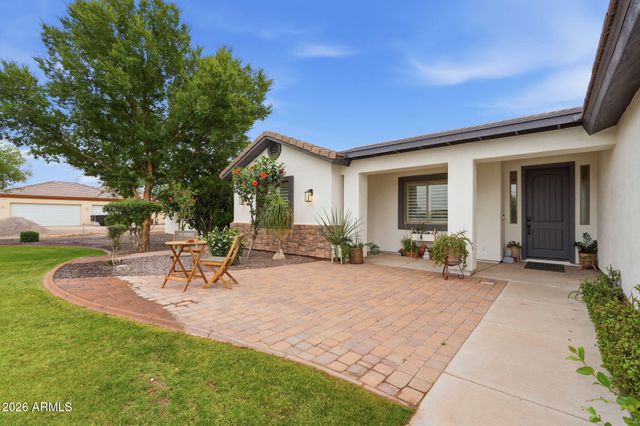 1251 E LOVELAND Lane, San Tan Valley, AZ 85140