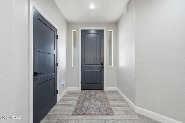 1251 E LOVELAND Lane, San Tan Valley, AZ 85140