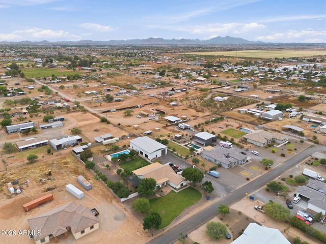 1251 E LOVELAND Lane, San Tan Valley, AZ 85140