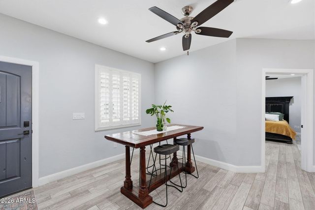 1251 E LOVELAND Lane, San Tan Valley, AZ 85140